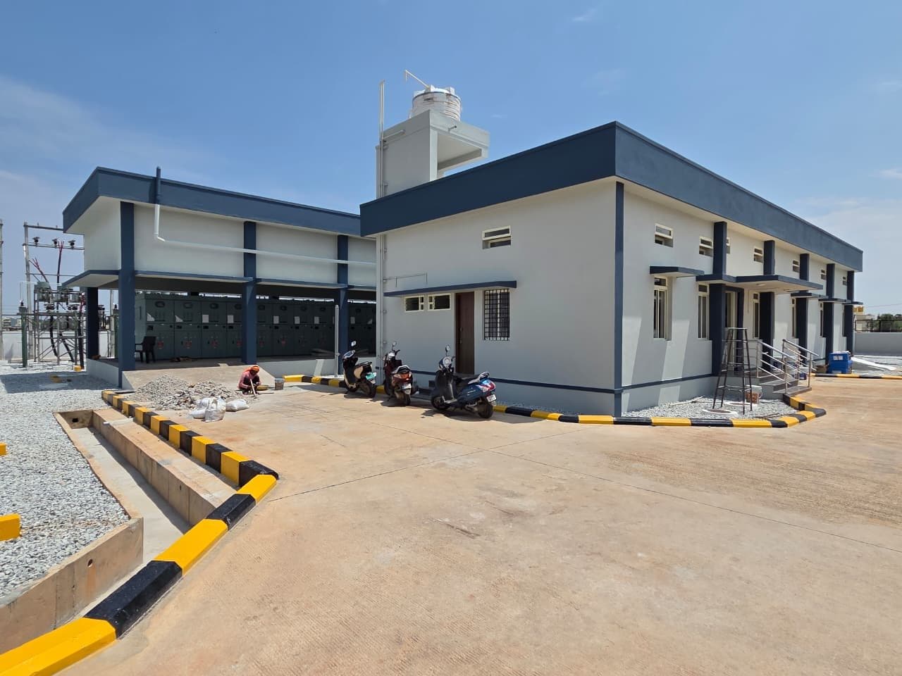 The control building and the switchgear hall