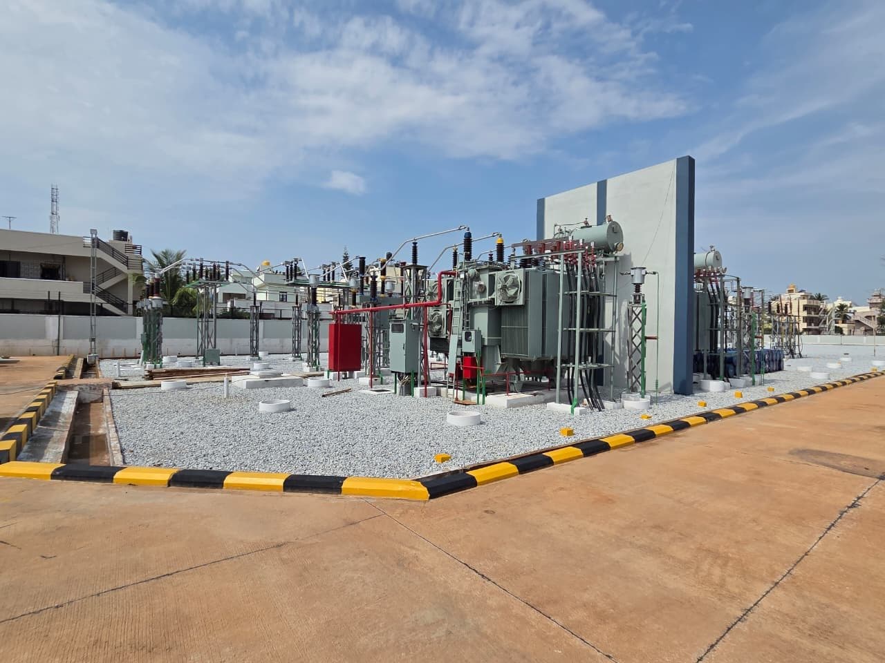 A transformer bay and its fire protection beside the kerbed road