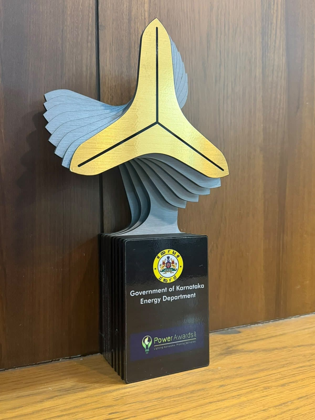 The winged Power Awards 2017 trophy, Government of Karnataka Energy Department